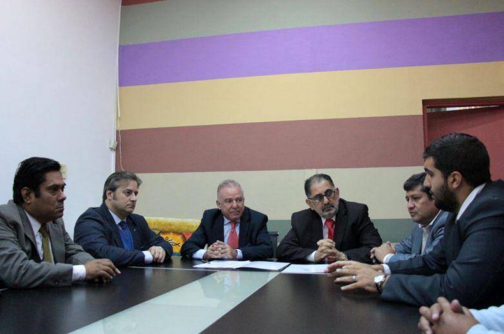  Convenio de asesoramiento a la comunidad entre el Municipio y la Defensoria del Pueblo