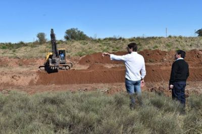 El Intendente recorri� las obras del zanj�n La Cautiva