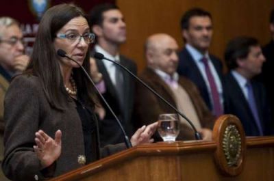  La ministra Berruezo insiste: 