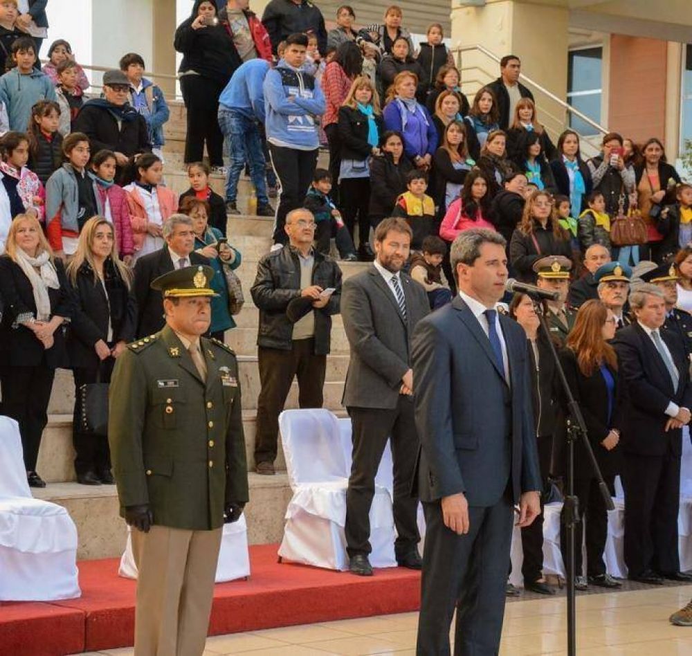 �Le asegur� a Cabrera que un freno a importaci�n de vino no afectar� relaciones con Chile�