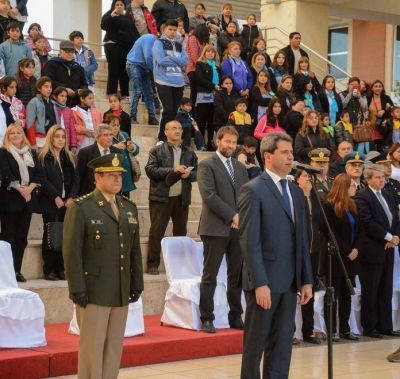 �Le asegur� a Cabrera que un freno a importaci�n de vino no afectar� relaciones con Chile�