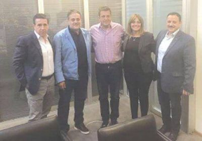 Referentes del PJ riojano se reunieron con Sergio Massa