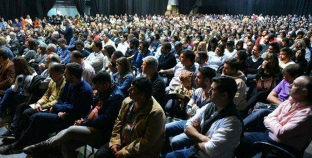 Tras el duro rev�s electoral, Lifschitz pidi� m�s compromiso a la militancia