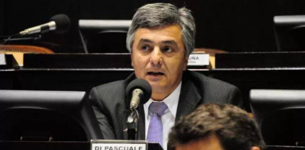 De fugas y abandono: Massa no puede contener a la tropa y se le fue un diputado