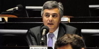 De fugas y abandono: Massa no puede contener a la tropa y se le fue un diputado