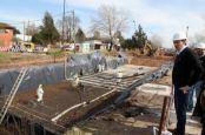 Garro recorri� derivador de la avenida 31: �Estas obras brindar�n tranquilidad a m�s de 300 mil vecinos�