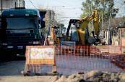 La Plata: Avanzan las obras de repavimentaci�n y la comuna advierte por desv�os de tr�nsito