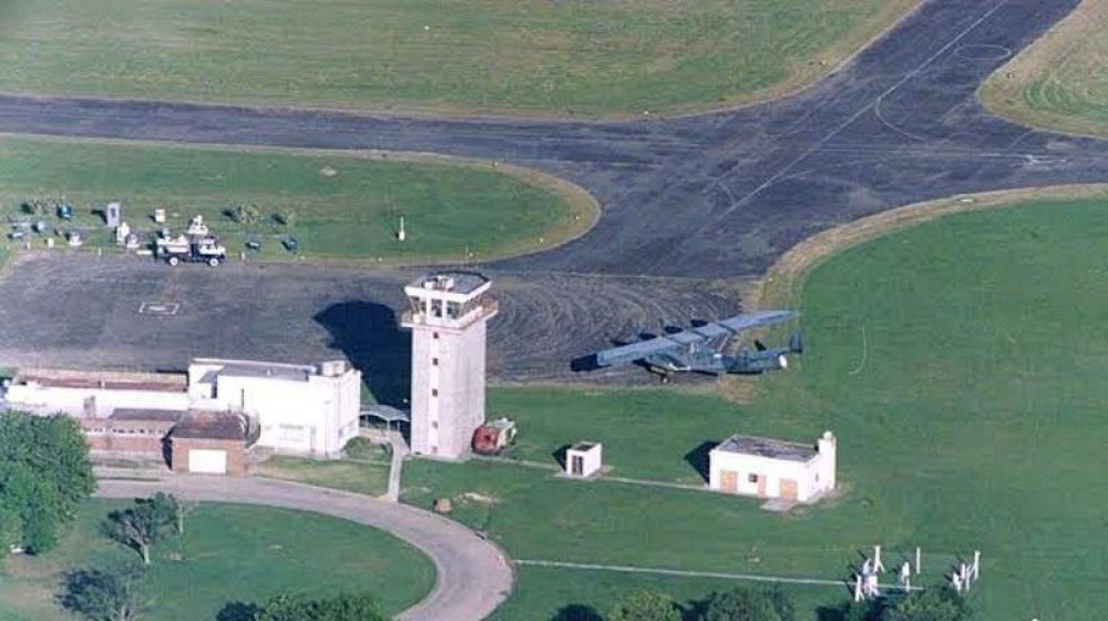 Una empresa aerocomercial pretende operar rutas desde el Aeropuerto local