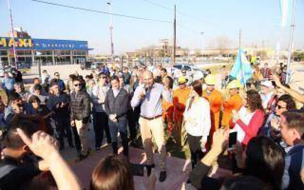 Molina carg� contra la oposici�n: 