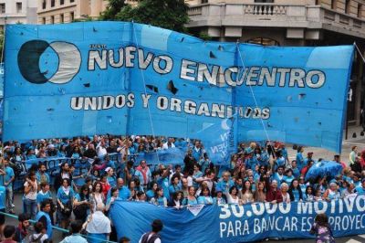�El Gobierno porte�o busca condenar a militantes por pintar un mural�