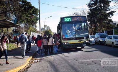 A pesar de la movilizaci�n de la CGT, en Mar del Plata los colectivos funcionar�n con normalidad este martes