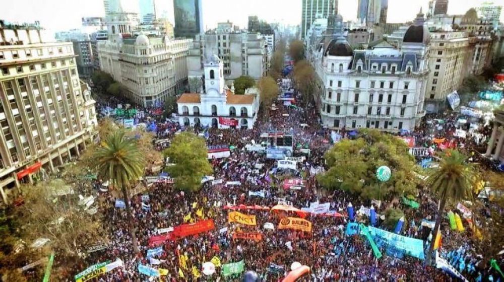 La CGT marcha a Plaza de Mayo contra la pol�tica econ�mica del Gobierno