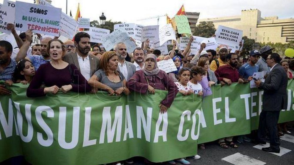 La comunidad musulmana de Catalua sali a defenderse: 