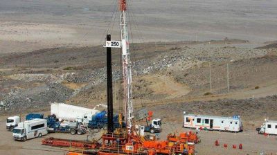 Nuevos telegramas de despido de San Antonio tensan las negociaciones en el sector petrolero