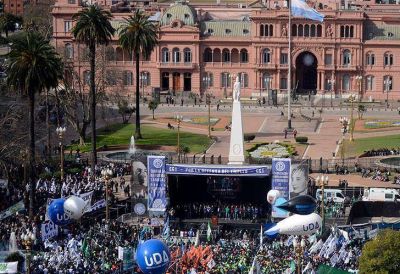 El �enemigo perfecto� y el futuro de la relaci�n Macri - CGT