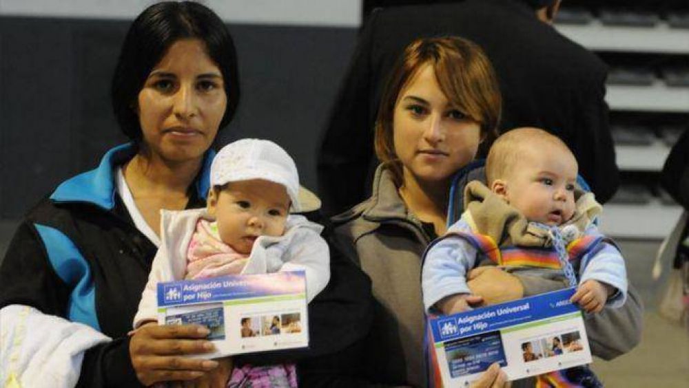 Buscan que la AUH llegue a 400 mil ni�os m�s en la Provincia