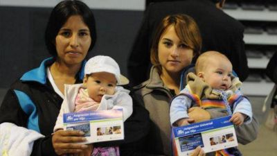 Buscan que la AUH llegue a 400 mil ni�os m�s en la Provincia