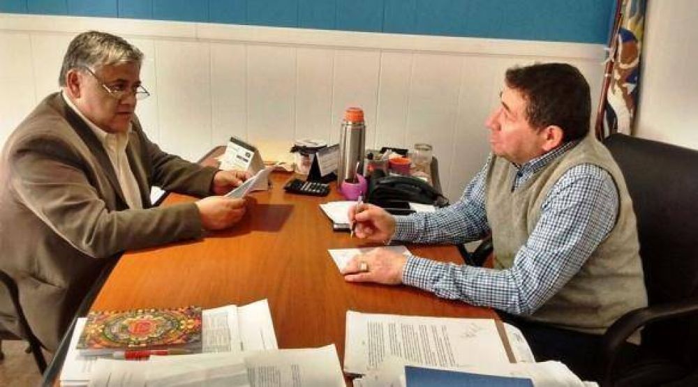 Diputado Santi plante� reclamos de docentes al CPE