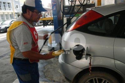 Para los estacioneros de Santa Fe, liberar el precio de los combustibles podr�a ser beneficioso