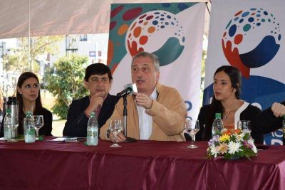 Passalacqua alent� a los j�venes a potenciar el contacto personal por sobre el virtual
