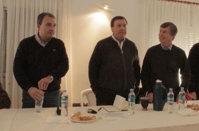 Weretilneck reuni� a su tropa y va por la recuperaci�n
