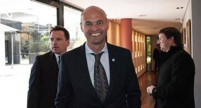 �Las inversiones en el aeropuerto de Rosario las tiene que hacer la provincia�