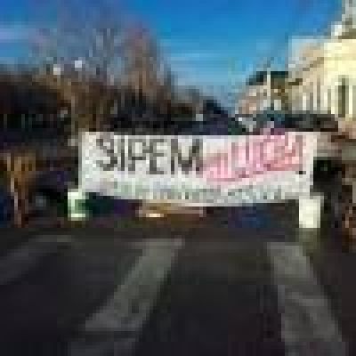 Trabajadores del SIPEM reclaman por despidos en el sector