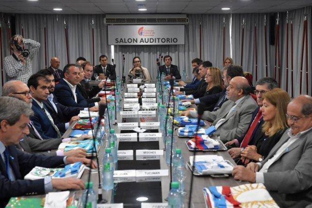 Bordet particip� de la inauguraci�n del auditorio de la Comisi�n Federal de Impuestos