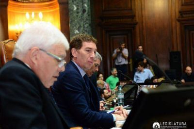 Triunfo amarillo: se aprob� la ampliaci�n presupuestaria y la mudanza del ministerio de Habitat