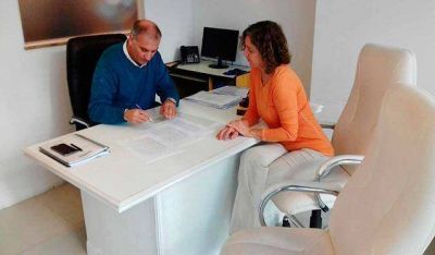 Nueva designaci�n en el gobierno de Arroyo: Andrea Potes coordinar� el SAME