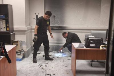 Tensi�n: fuego y vidrios rotos en el Senado y dos autos incendiados en el ministerio de Seguridad