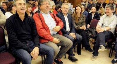 Otro candidato deja a Randazzo y se va con Massa: 