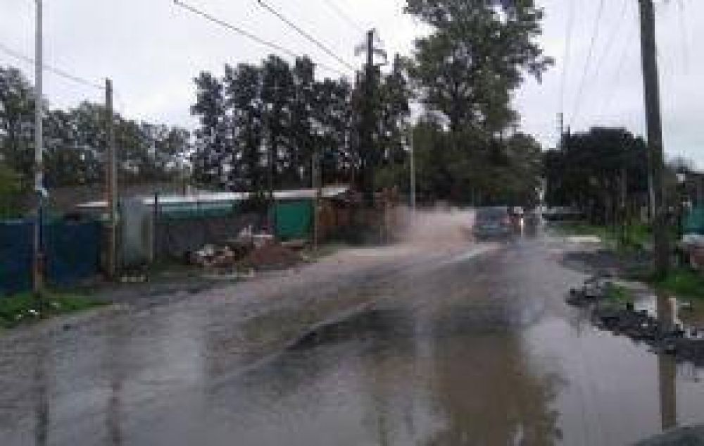 El gobierno defendi� las obras que se anegaron en Villa Rosa