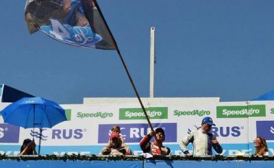 La Gobernadora entrego el trofeo a Mariano Werner