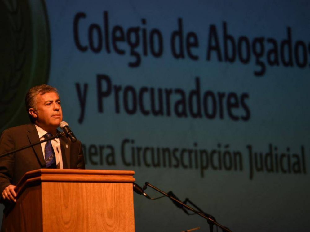 Justicia: ahora Cornejo quiere regular las matrculas de los abogados