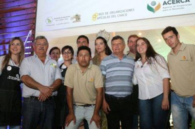 Peppo inaugur� la 23� Exposici�n de la apicultura del Impenetrable