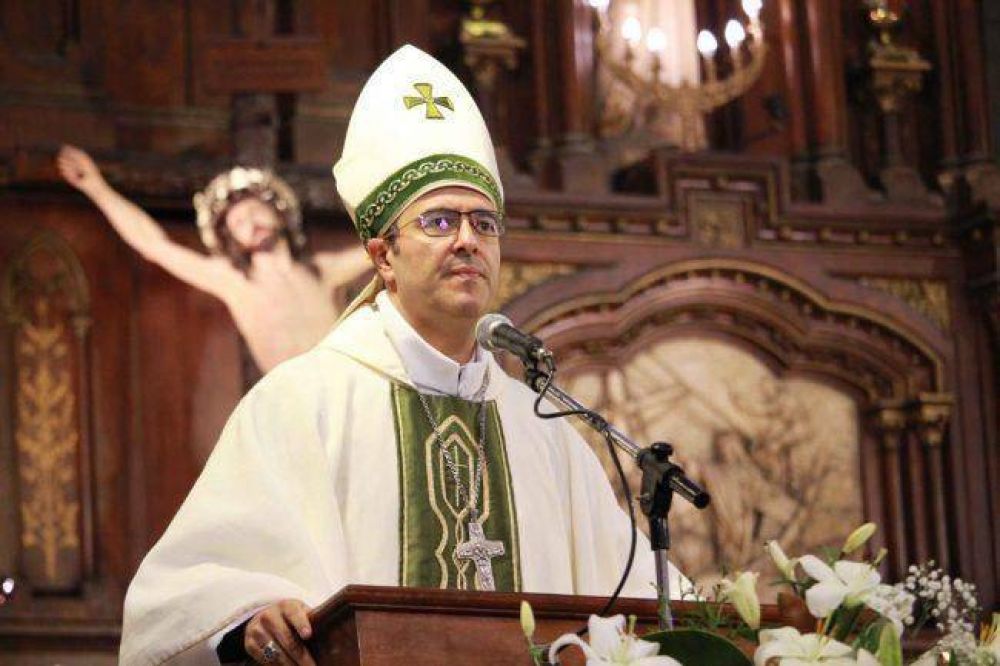 Obispo Mestre: Me comprometo a ser padre, hermano y amigo