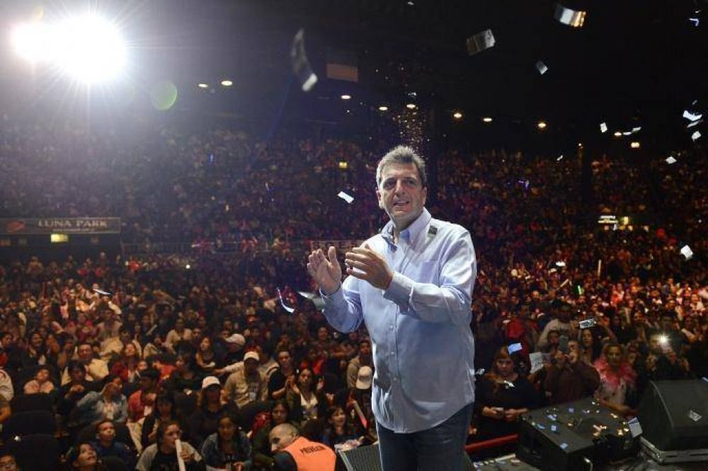 Massa vuelve a la carga contra los bingos: estudia un proyecto para estatizarlos en la Provincia
