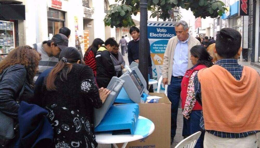Habr� 8.283 candidatos en los comicios provinciales