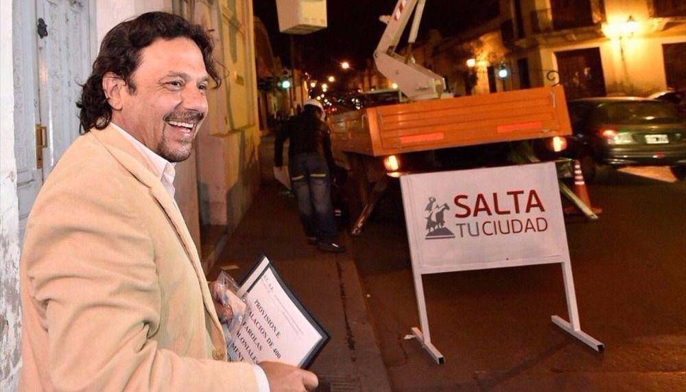 Gustavo S�enz desplaz� al secretario de Turismo