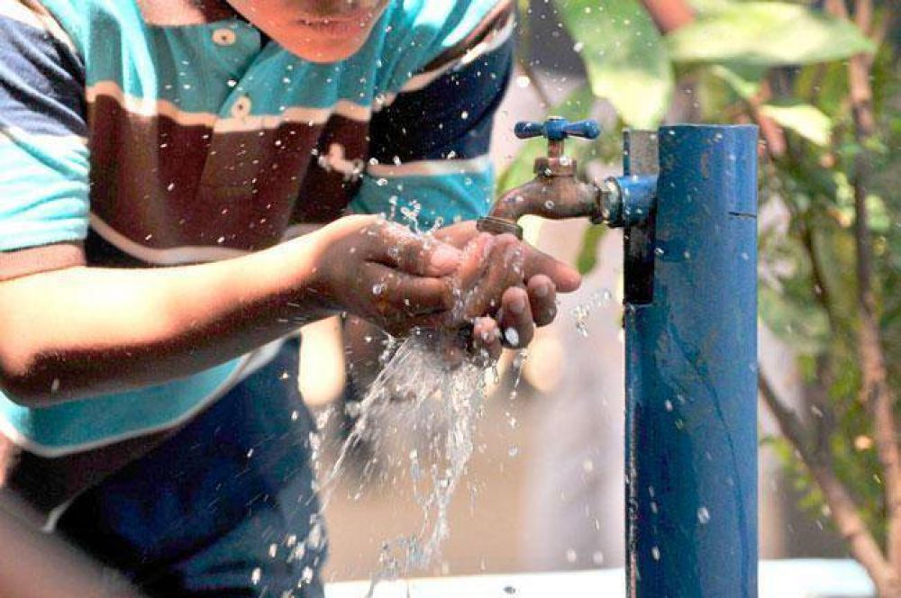 Concejales del PJ proponen que sea obligatorio la doble conexi�n de agua