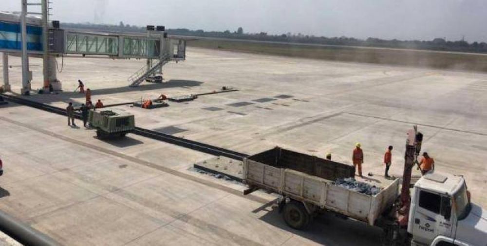 Manzur ser� invitado a la reinauguraci�n del Aeropuerto reci�n el mi�rcoles