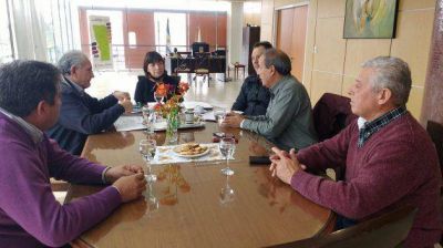 La ministra Corval�n se reuni� con representantes del gremio ATSA