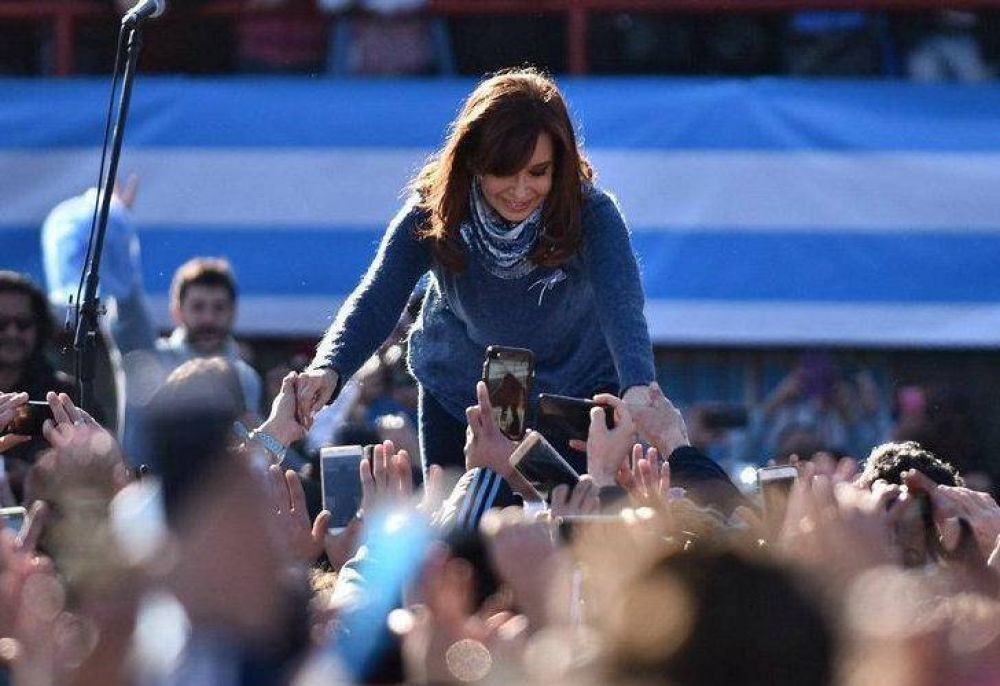 Autocr�tica y maternal: los cambios de Cristina para la campa�a
