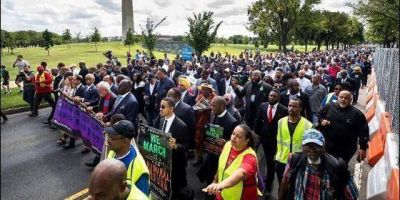 Un millar de l�deres religiosos marchan contra el racismo de Donald Trump
