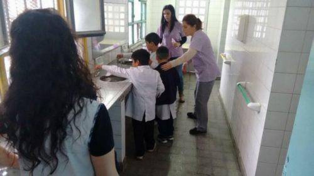 Chequean la salud de miles de chicos en escuelas p�blicas