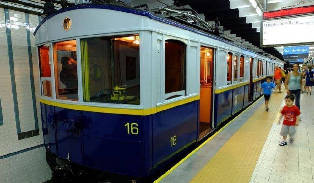 Vuelven los vagones de la l�nea A para paseos tur�sticos