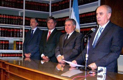 El STJ dispuso que las declaraciones juradas se presenten ante la FIA