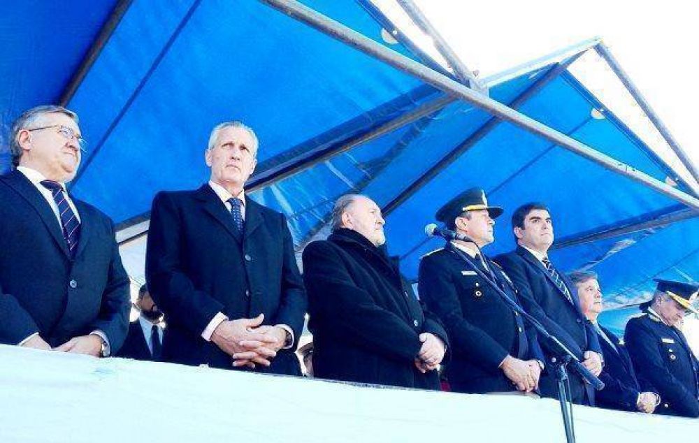 Verna, en el D�a de la Polic�a, en silencio