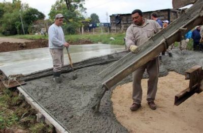Naci�n y Municipio avanzan en la pavimentaci�n de calles